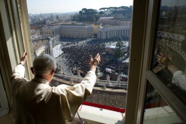 In preghiera per Benedetto XVI e la Chiesa di Cristo